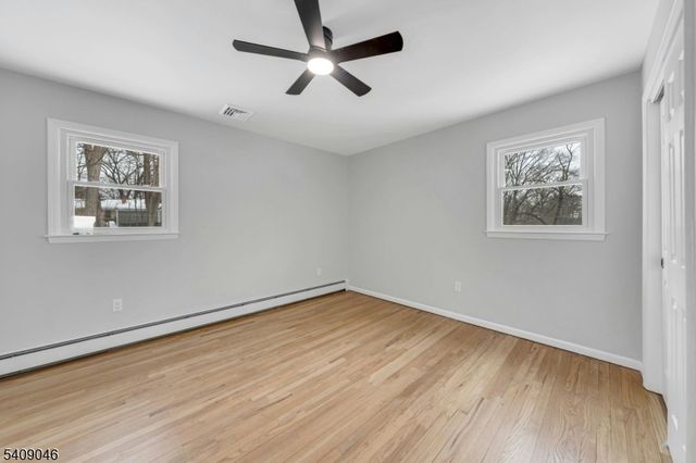 120 Star Lake Rd, Bloomingdale Boro, NJ 07403