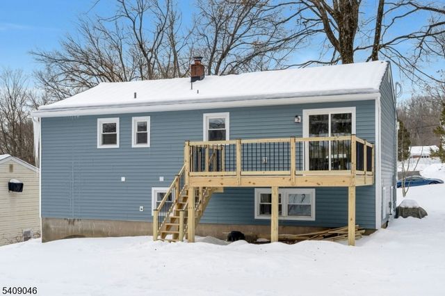 120 Star Lake Rd, Bloomingdale Boro, NJ 07403