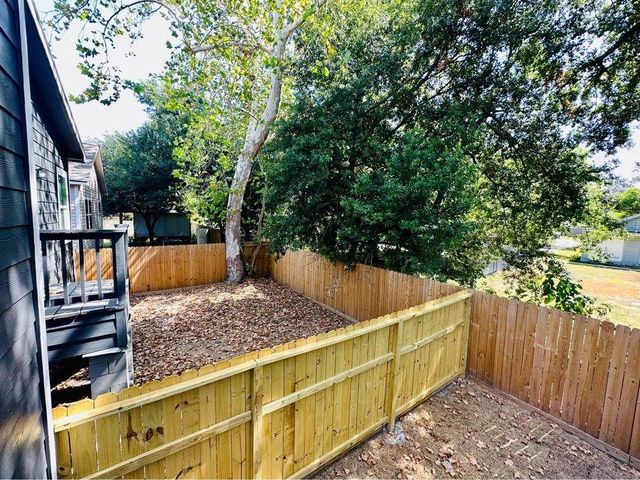 4302 Hirsch Road A, Houston, TX 77026