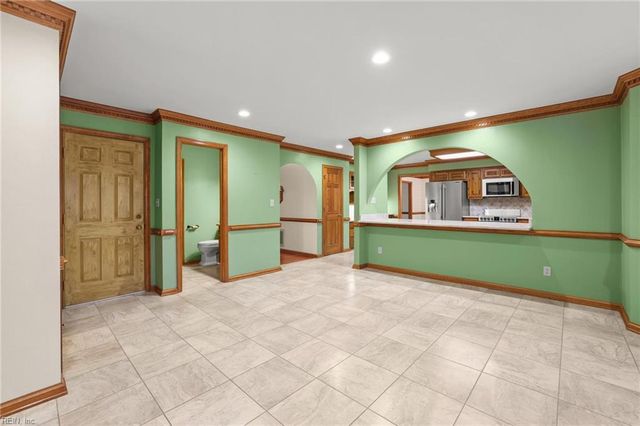 524 Warrick RD, Chesapeake, VA 23322