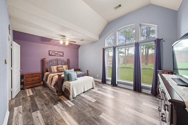 2816 Leafwood Lane, Pearland, TX 77584