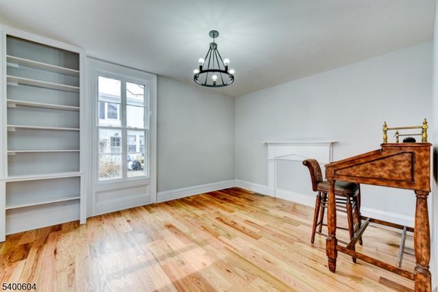 23 Amwell Rd, Millstone Boro, NJ 08844