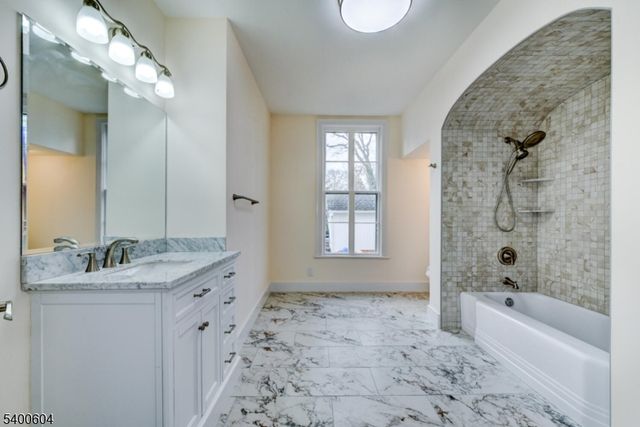 23 Amwell Rd, Millstone Boro, NJ 08844