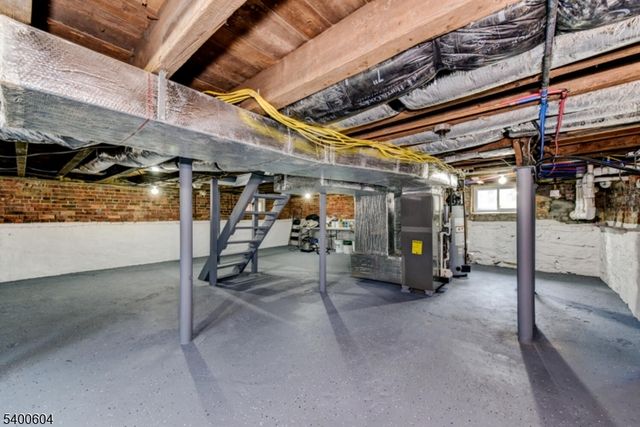 23 Amwell Rd, Millstone Boro, NJ 08844