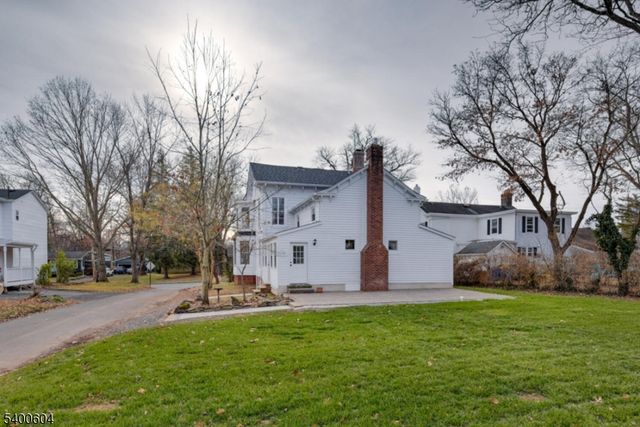 23 Amwell Rd, Millstone Boro, NJ 08844