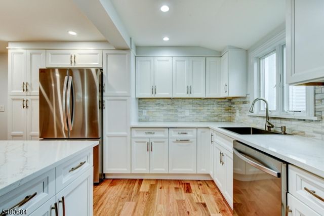 23 Amwell Rd, Millstone Boro, NJ 08844