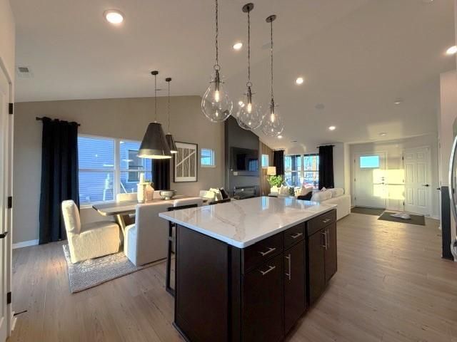 1652 Lund Way, Shakopee, MN 55379