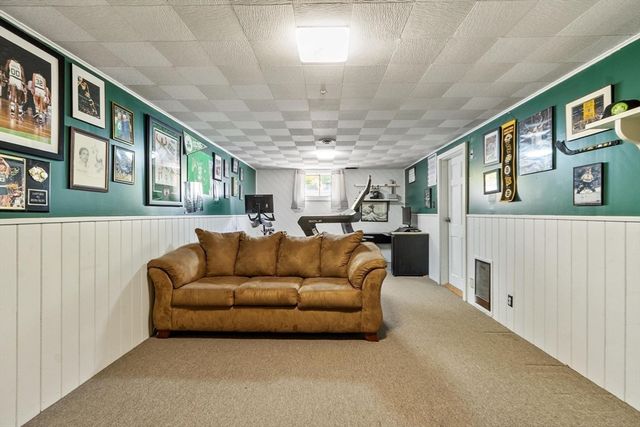 89 Stony Brook Rd, Raynham, MA 02767