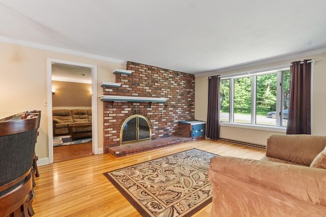 89 Stony Brook Rd, Raynham, MA 02767