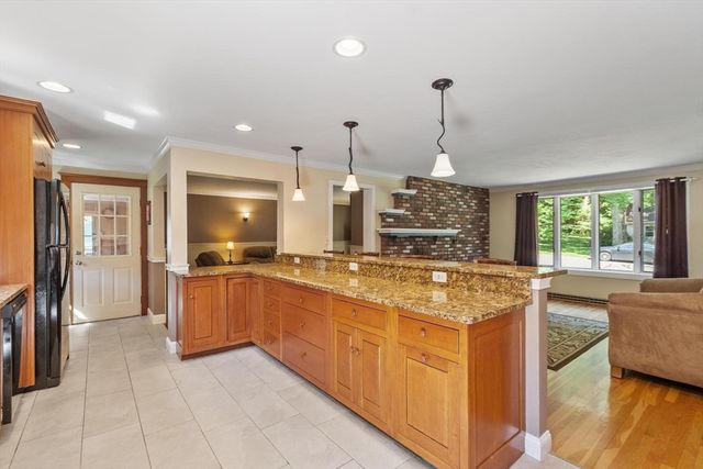 89 Stony Brook Rd, Raynham, MA 02767