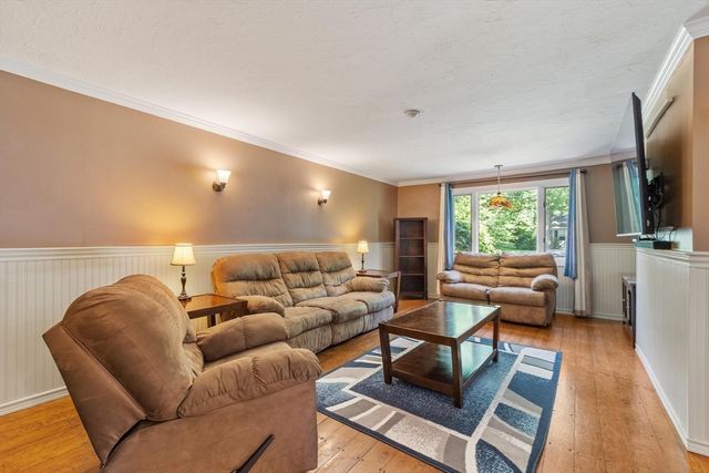 89 Stony Brook Rd, Raynham, MA 02767