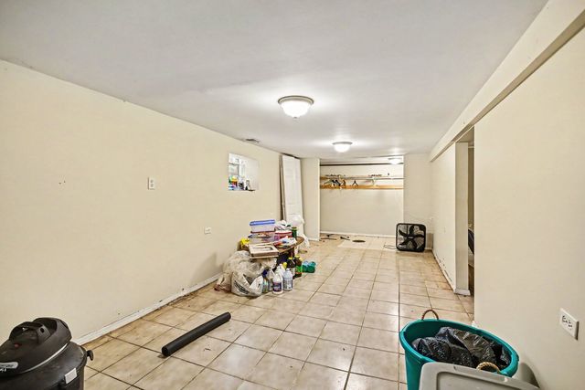850 N Keystone Avenue, Chicago, IL 60651