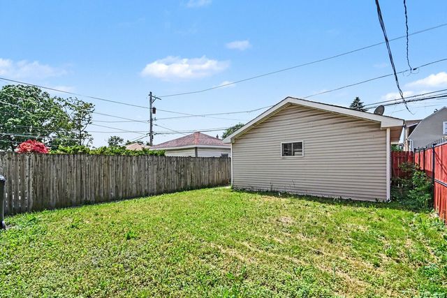 850 N Keystone Avenue, Chicago, IL 60651