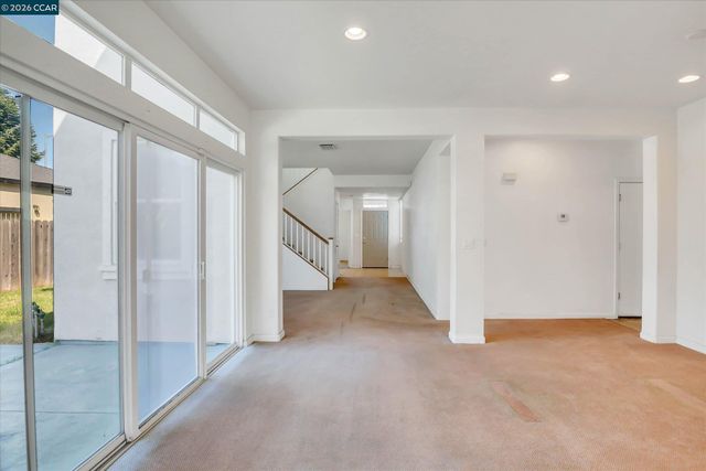 2060 Shady Forest Way, Stockton, CA 95205