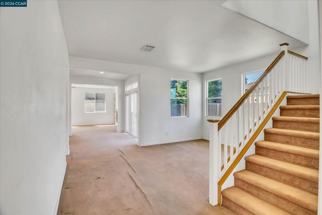 2060 Shady Forest Way, Stockton, CA 95205