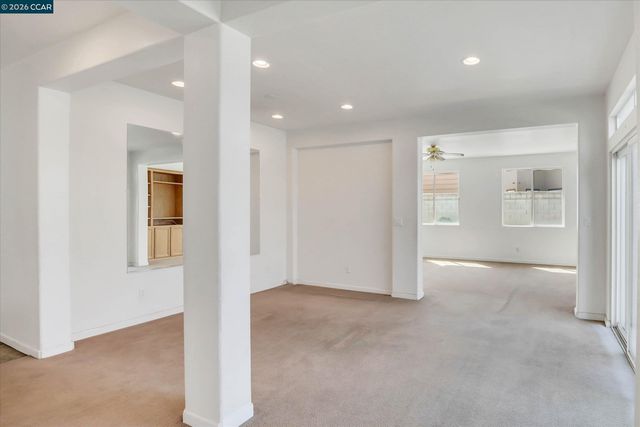 2060 Shady Forest Way, Stockton, CA 95205