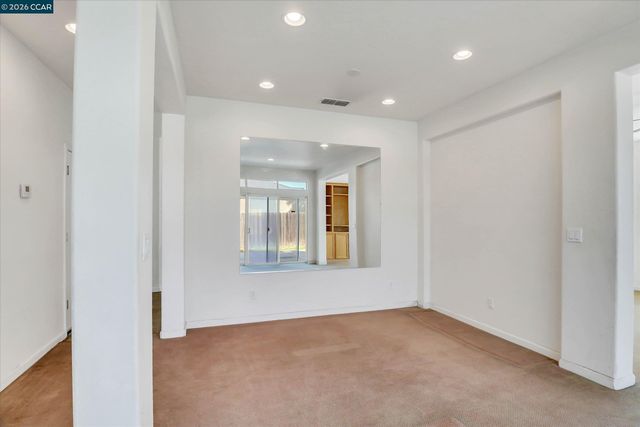2060 Shady Forest Way, Stockton, CA 95205