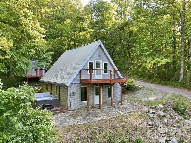 98 Sparkling Springs Road, Fairview, NC 28730