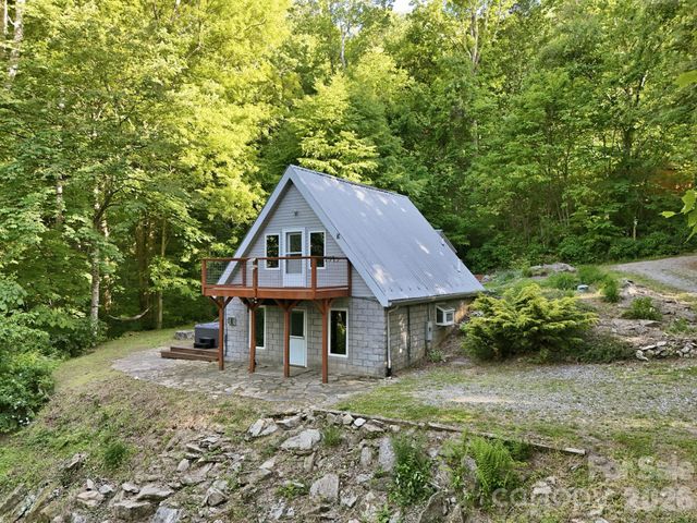 98 Sparkling Springs Road, Fairview, NC 28730