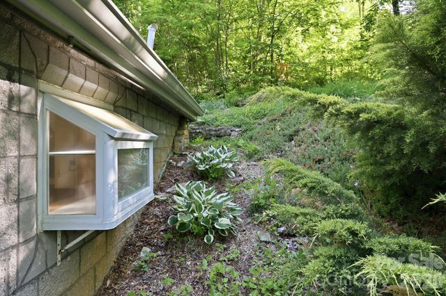 98 Sparkling Springs Road, Fairview, NC 28730
