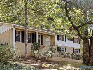 2110 Colice Road, Huntsville, AL 35801