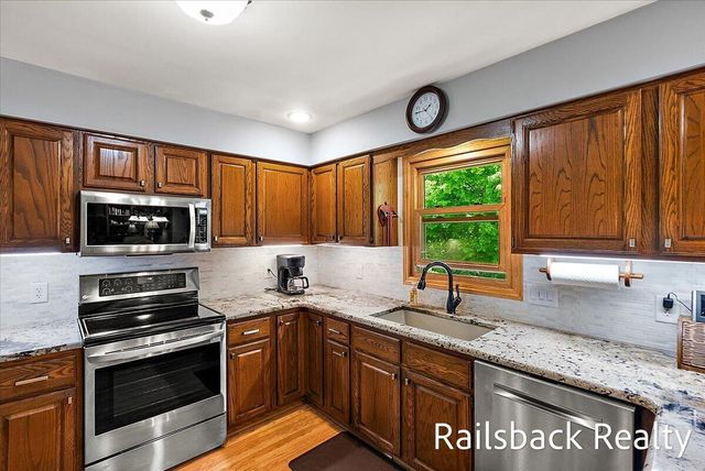 6584 Wahlfield Avenue Nw, Alpine Twp, MI 49321