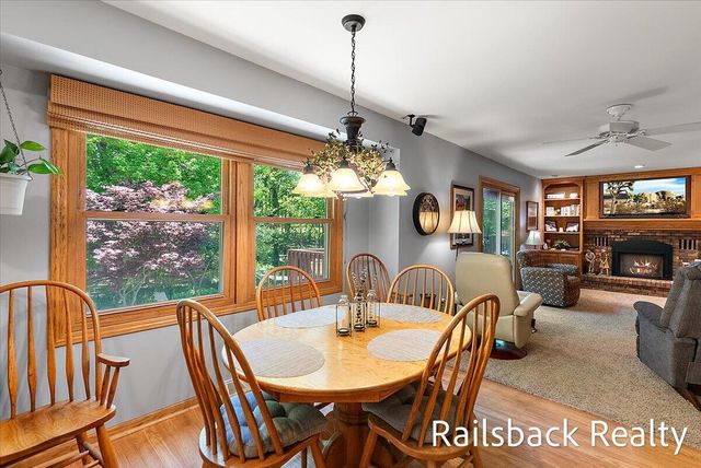 6584 Wahlfield Avenue Nw, Alpine Twp, MI 49321