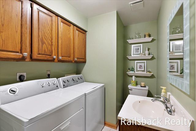 6584 Wahlfield Avenue Nw, Alpine Twp, MI 49321
