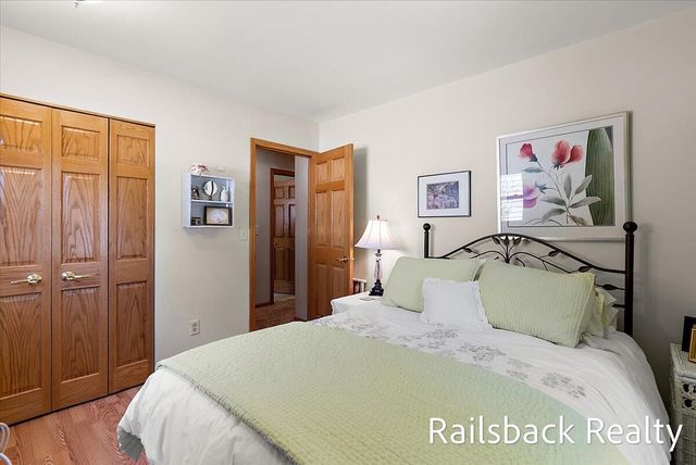 6584 Wahlfield Avenue Nw, Alpine Twp, MI 49321