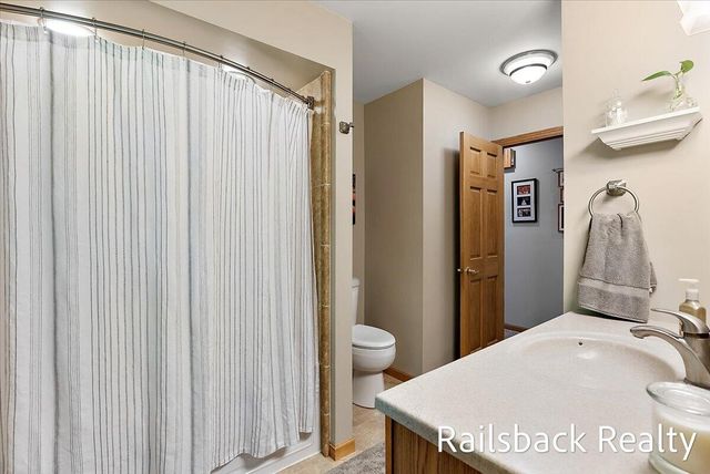 6584 Wahlfield Avenue Nw, Alpine Twp, MI 49321