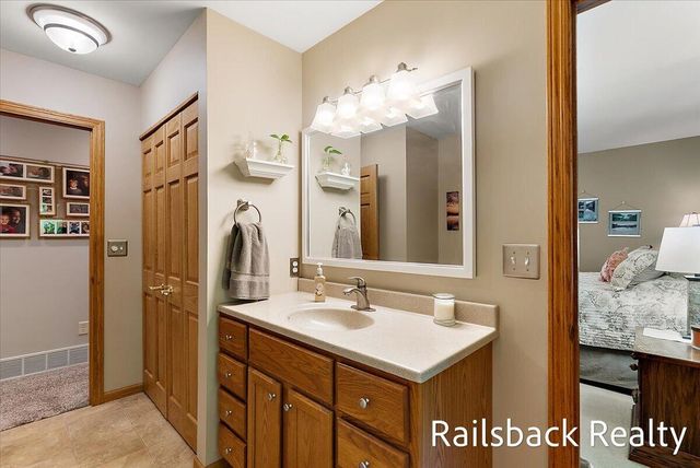 6584 Wahlfield Avenue Nw, Alpine Twp, MI 49321
