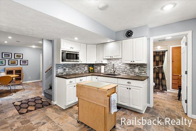 6584 Wahlfield Avenue Nw, Alpine Twp, MI 49321