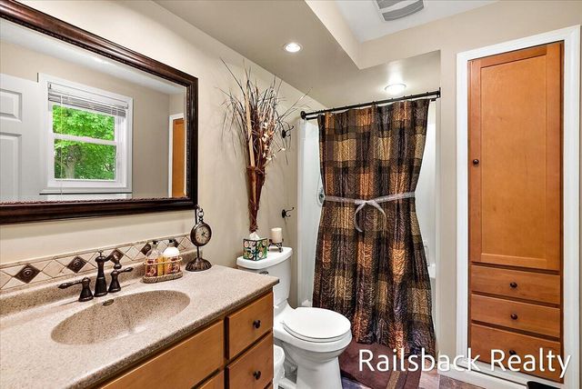 6584 Wahlfield Avenue Nw, Alpine Twp, MI 49321