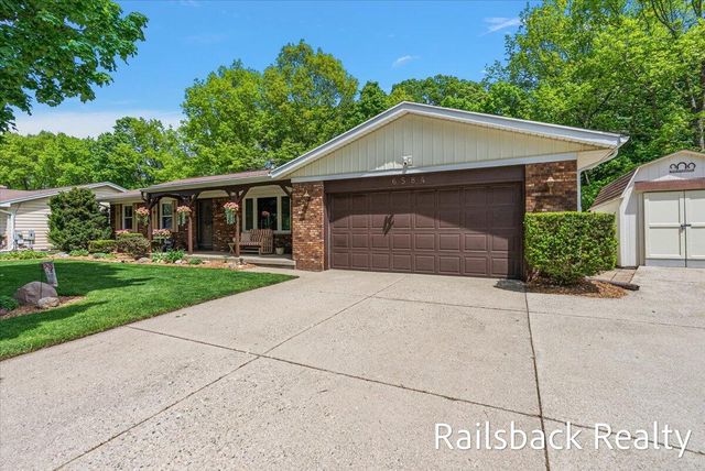 6584 Wahlfield Avenue Nw, Alpine Twp, MI 49321