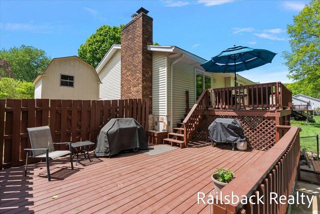 6584 Wahlfield Avenue Nw, Alpine Twp, MI 49321