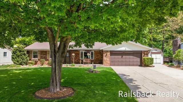 6584 Wahlfield Avenue Nw, Alpine Twp, MI 49321