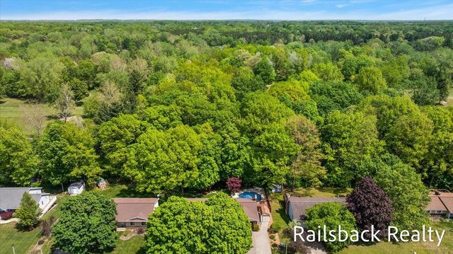 6584 Wahlfield Avenue Nw, Alpine Twp, MI 49321