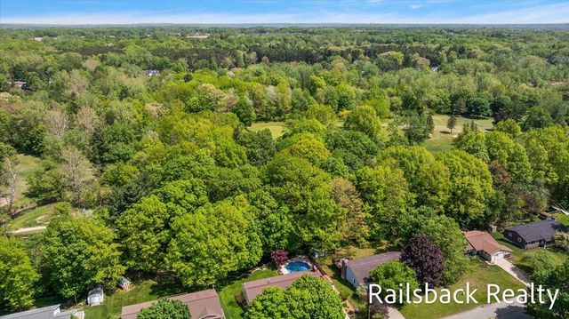 6584 Wahlfield Avenue Nw, Alpine Twp, MI 49321