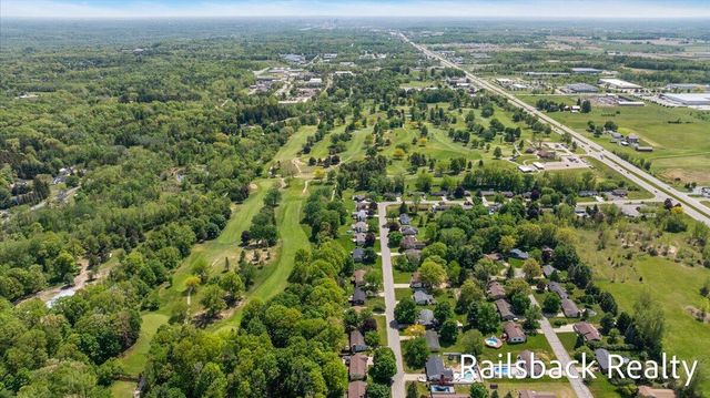 6584 Wahlfield Avenue Nw, Alpine Twp, MI 49321