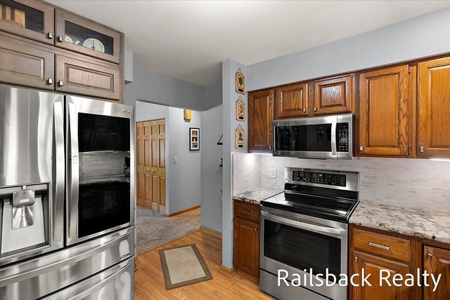 6584 Wahlfield Avenue Nw, Alpine Twp, MI 49321