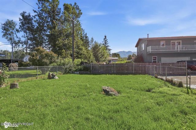 5929 E 21st Avenue, Anchorage, AK 99504
