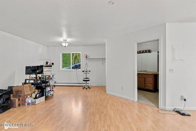 5929 E 21st Avenue, Anchorage, AK 99504