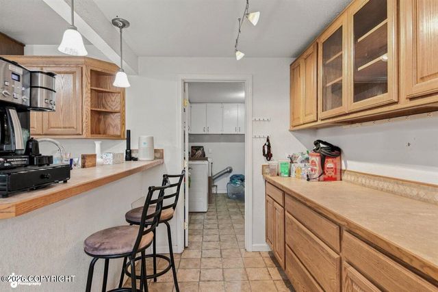 5929 E 21st Avenue, Anchorage, AK 99504