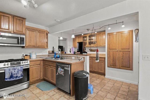 5929 E 21st Avenue, Anchorage, AK 99504