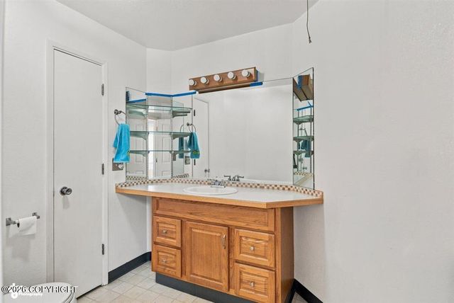 5929 E 21st Avenue, Anchorage, AK 99504