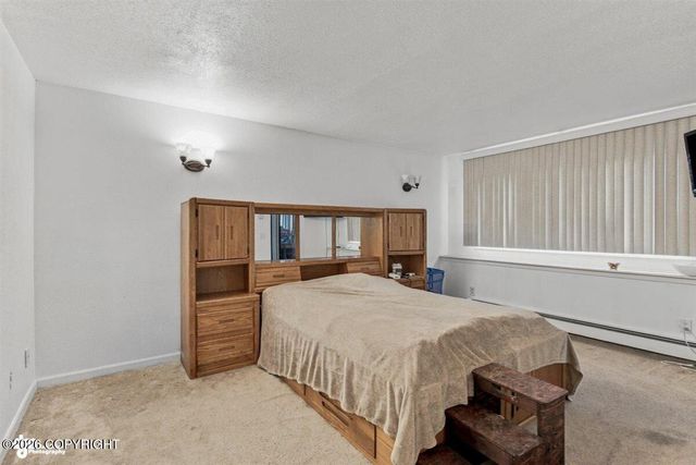 5929 E 21st Avenue, Anchorage, AK 99504