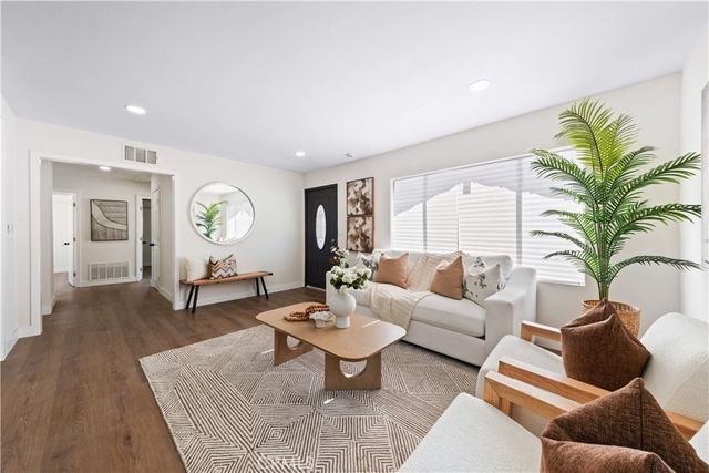 38638 Carolside Avenue, Palmdale, CA 93550