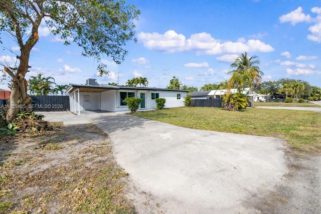 3036 N 58th Ave, Hollywood, FL 33021