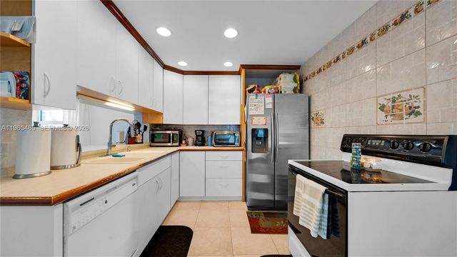 3036 N 58th Ave, Hollywood, FL 33021