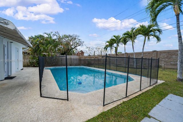 3036 N 58th Ave, Hollywood, FL 33021